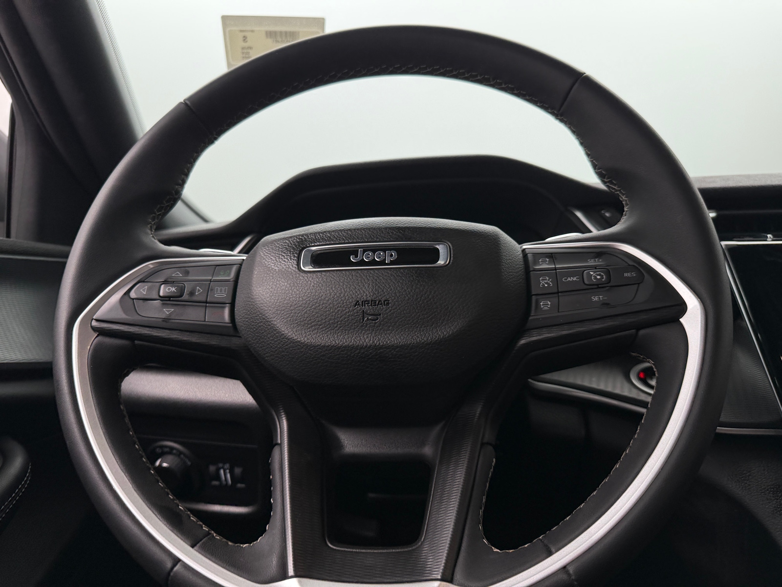 Thumbnail: 2025 Jeep Grand Cherokee - 5