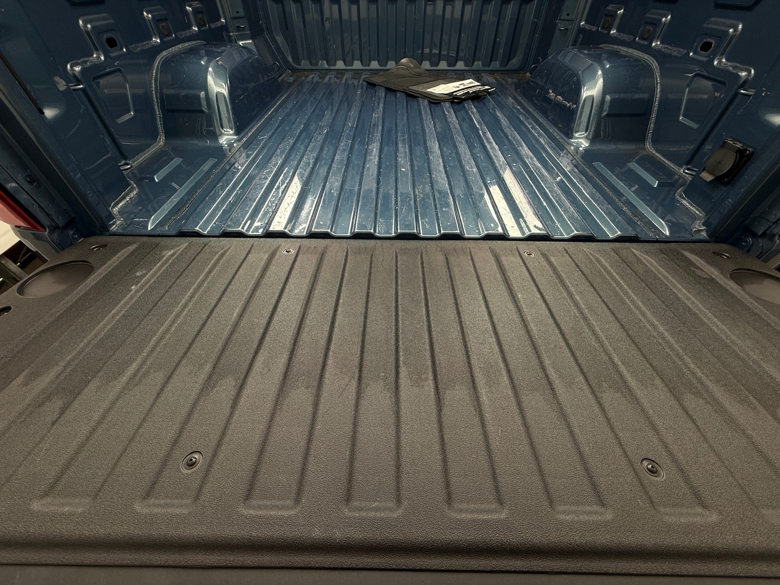 Thumbnail: 2024 Chevrolet Silverado 1500 - 7