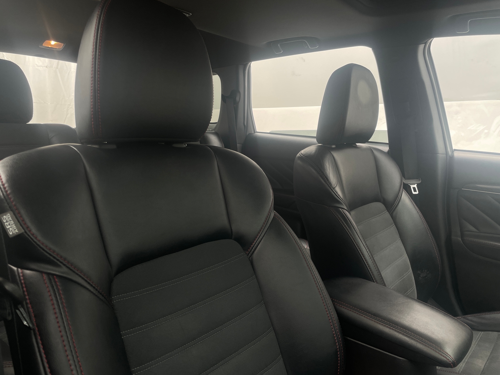 Thumbnail: 2021 Mitsubishi Outlander - 2