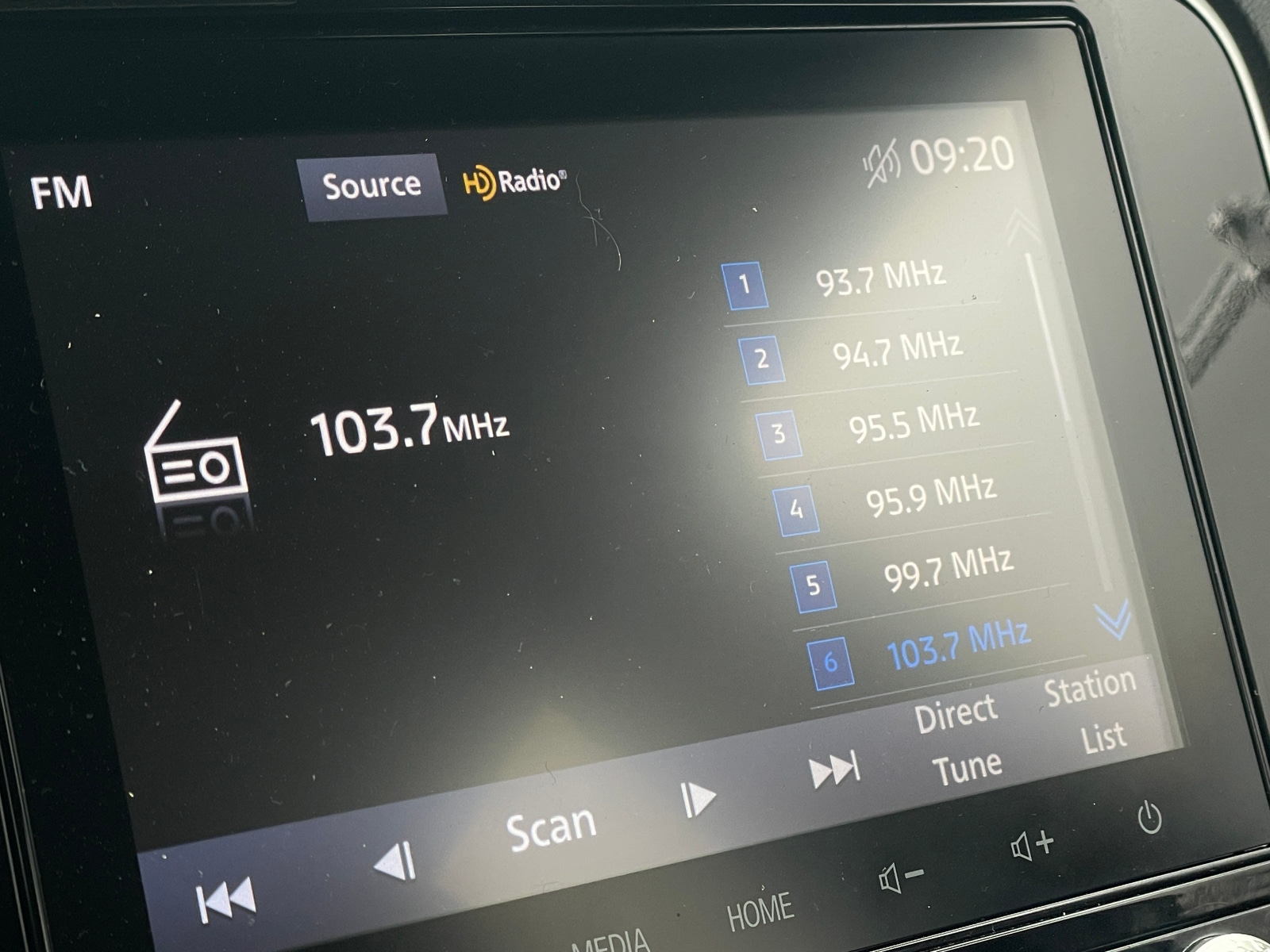 Thumbnail: 2021 Mitsubishi Outlander - 4