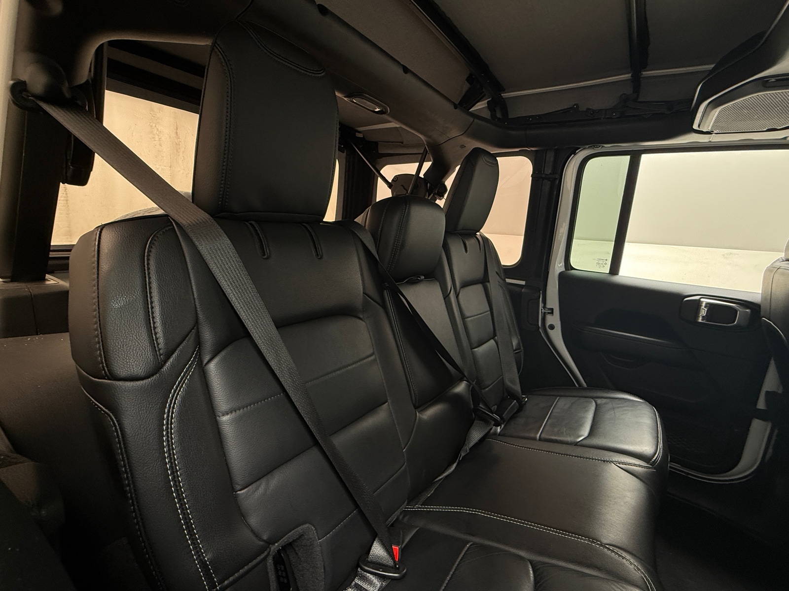 Thumbnail: 2019 Jeep Wrangler - 5