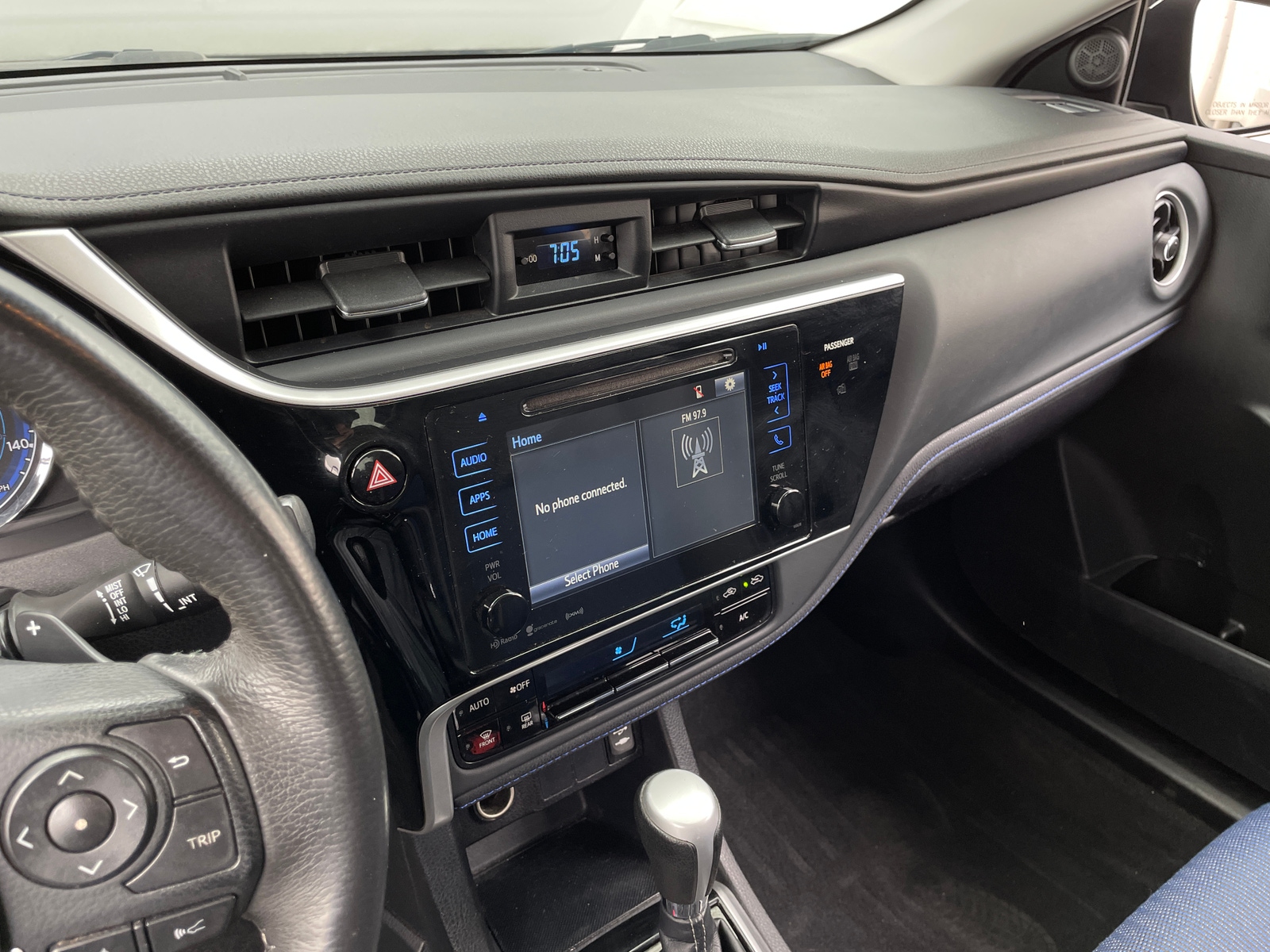 Thumbnail: 2017 Toyota Corolla - 4