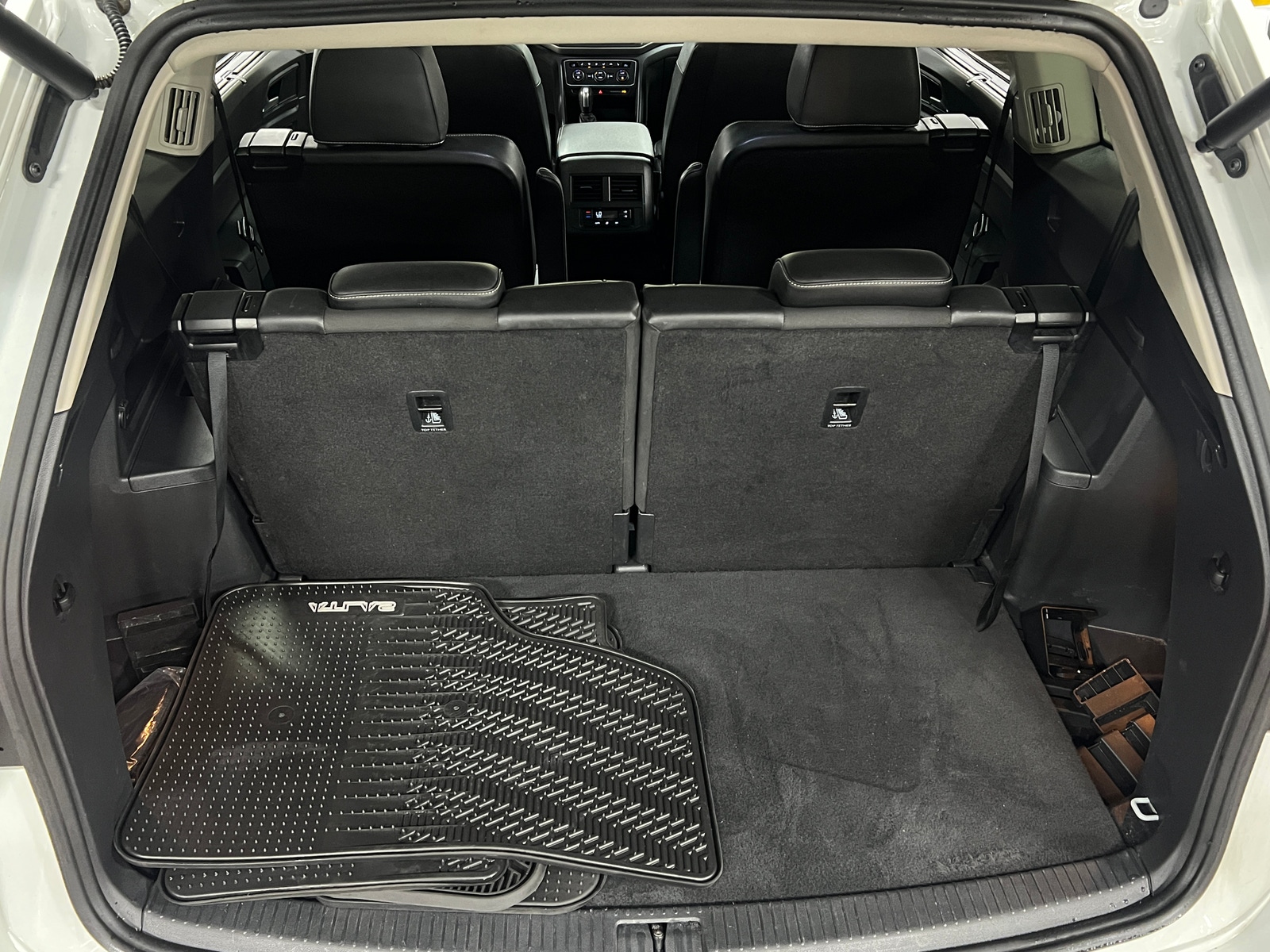 Thumbnail: 2021 Volkswagen Atlas - 6