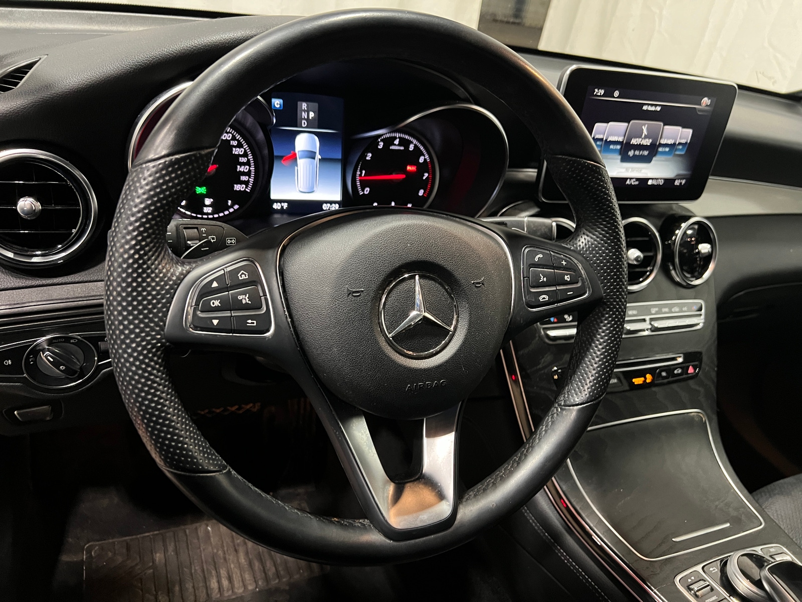 Thumbnail: 2019 Mercedes-Benz GLC - 4