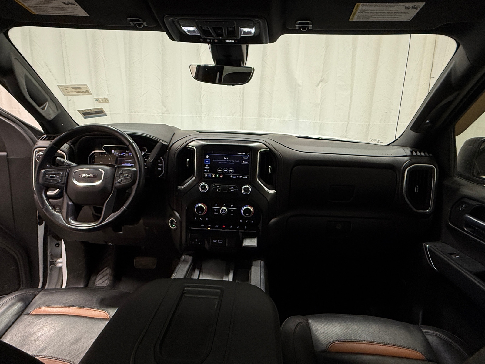 Thumbnail: 2022 GMC Sierra 1500 - 2