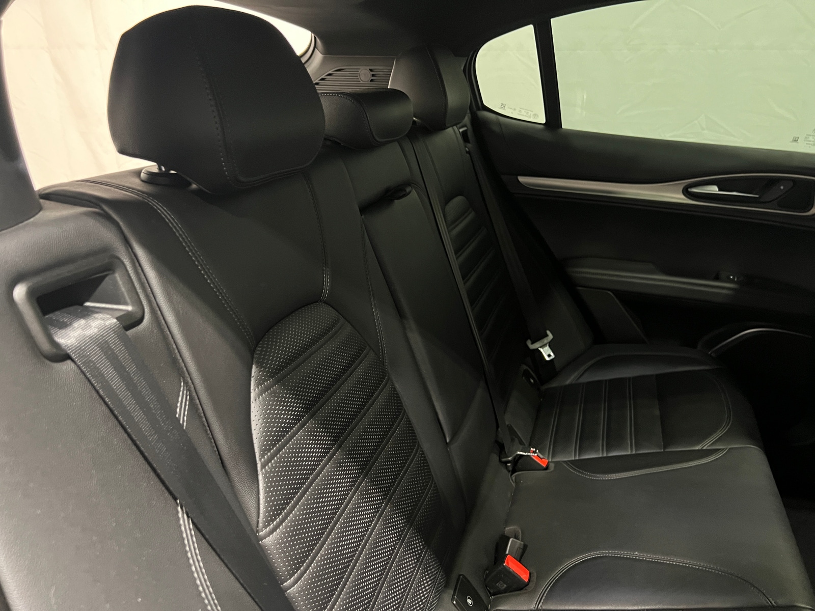 Thumbnail: 2021 Alfa Romeo Stelvio - 5