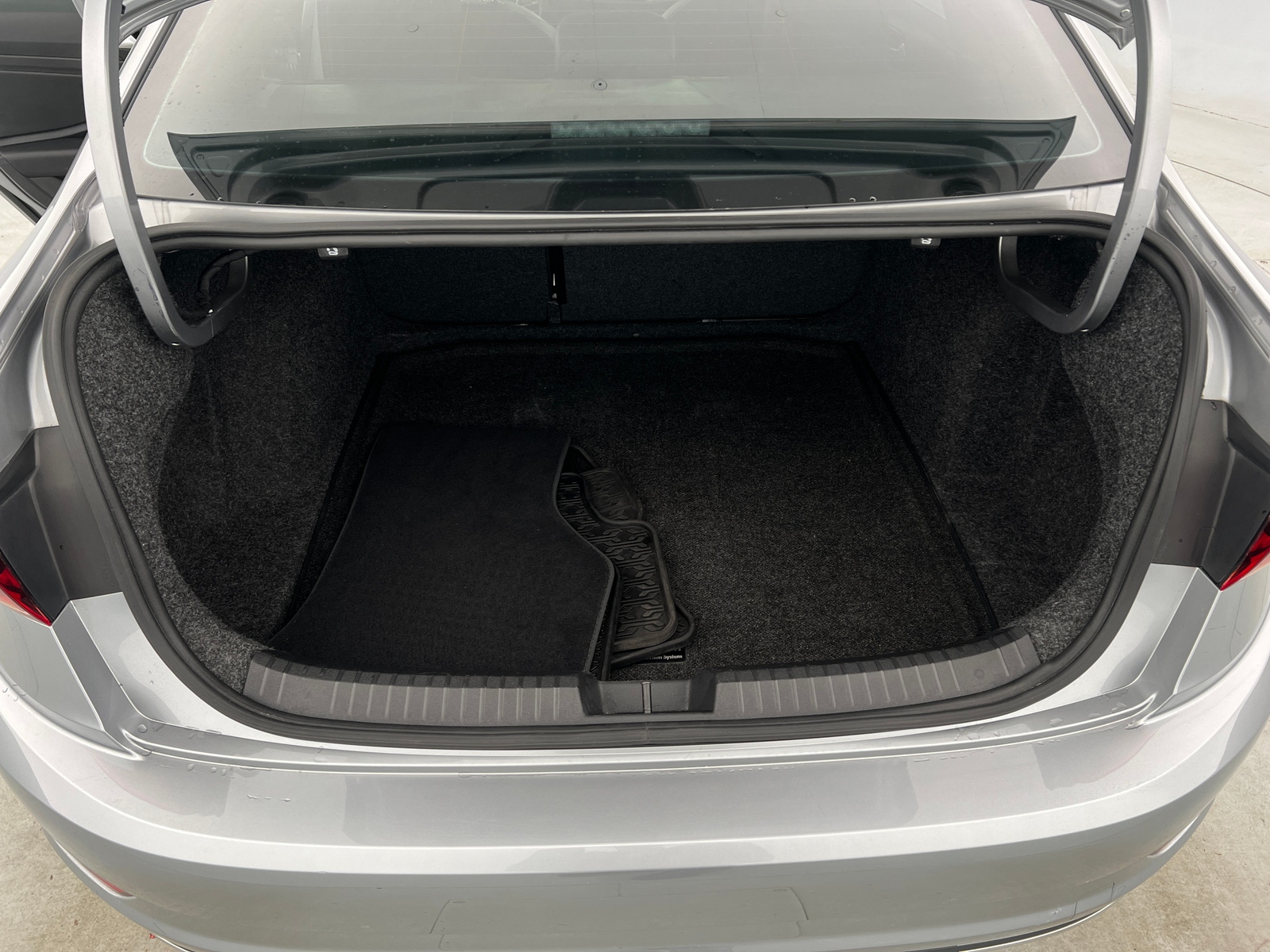 Thumbnail: 2019 Volkswagen Jetta - 6