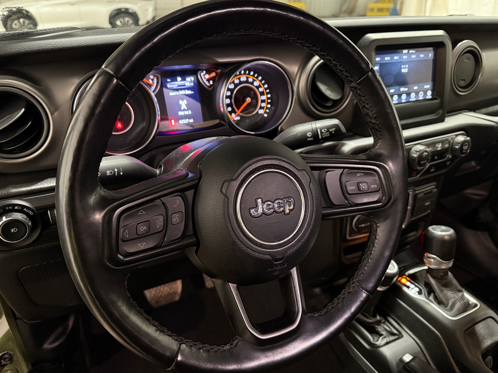 Thumbnail: 2022 Jeep Wrangler - 5