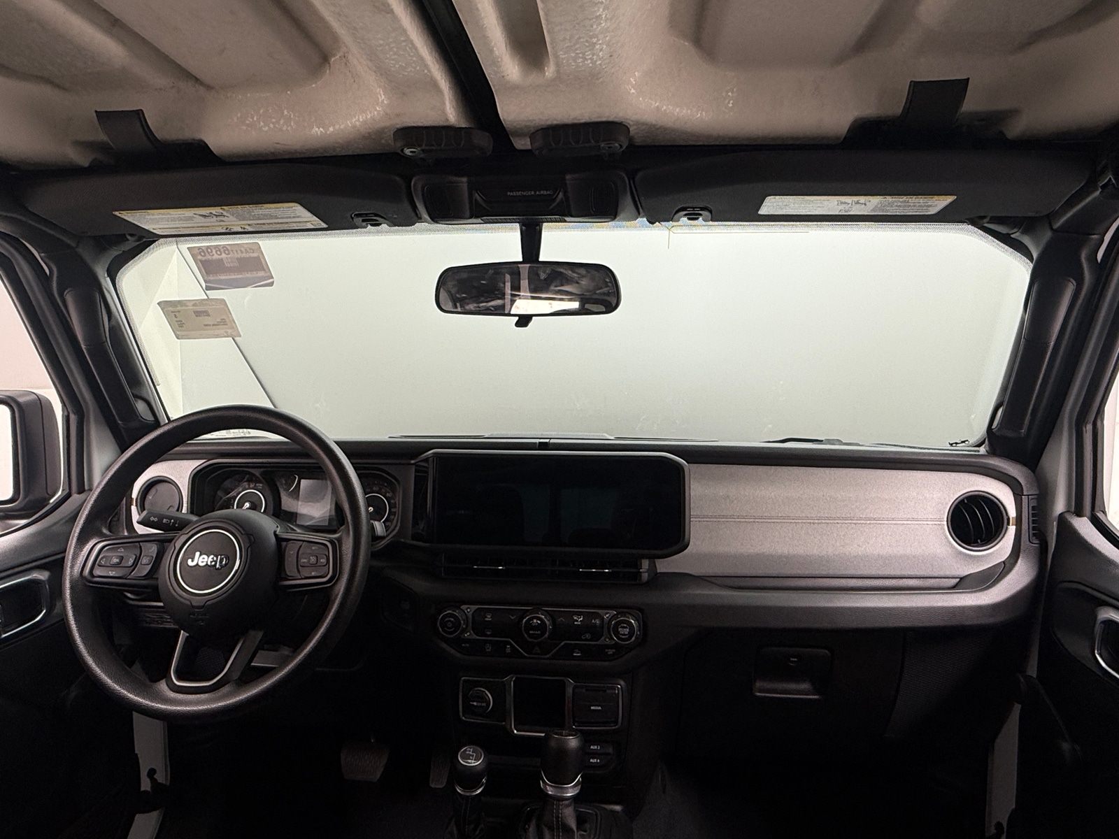 Thumbnail: 2024 Jeep Gladiator - 3