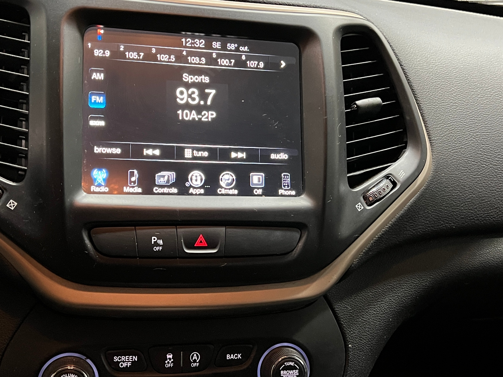 Thumbnail: 2017 Jeep Cherokee - 4