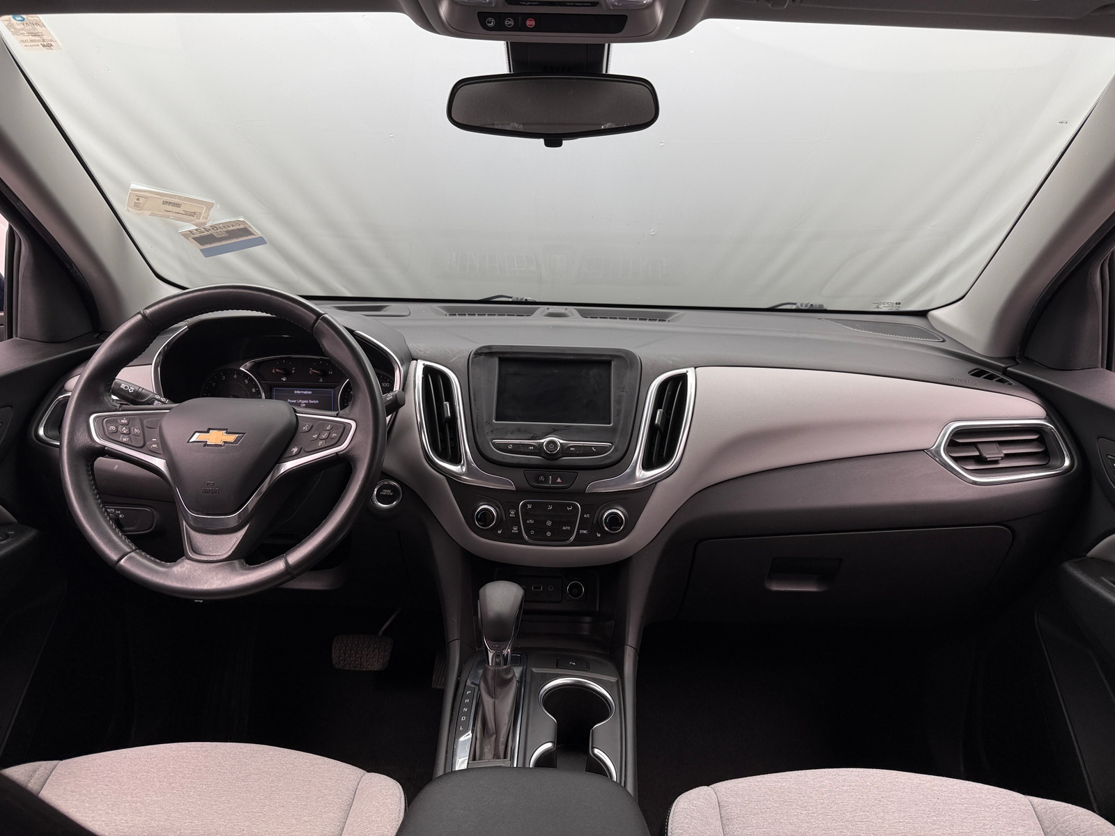 Thumbnail: 2022 Chevrolet Equinox - 3