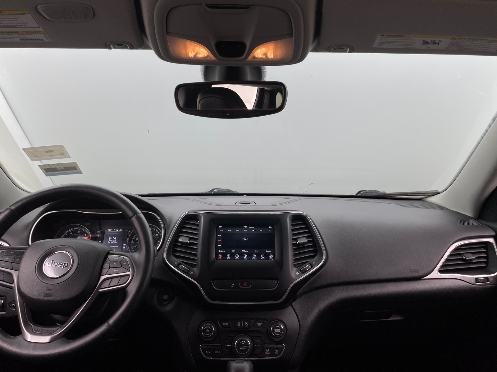 Thumbnail: 2019 Jeep Cherokee - 3