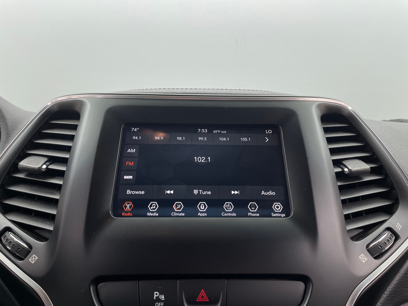 Thumbnail: 2019 Jeep Cherokee - 4