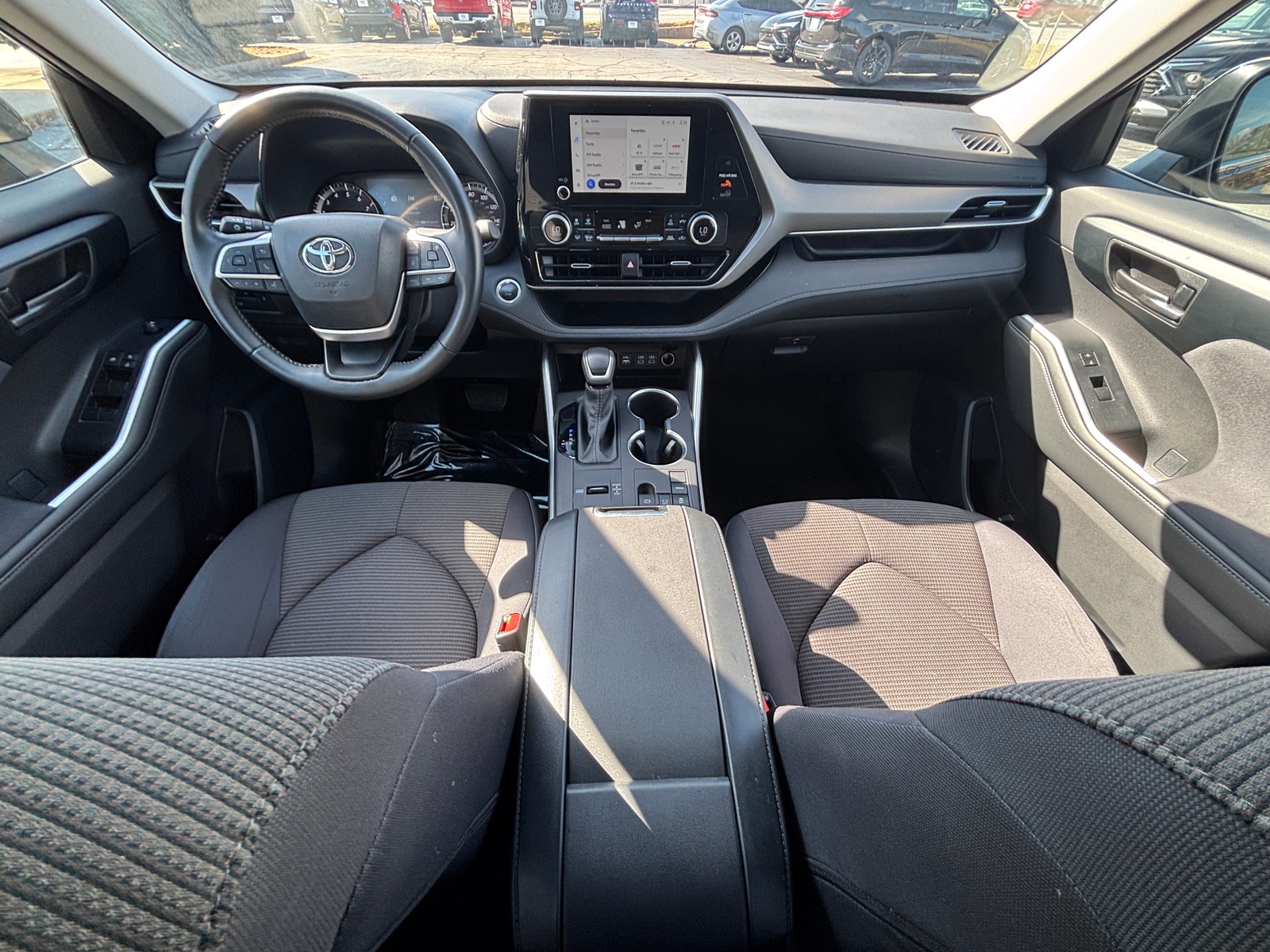 Thumbnail: 2025 Toyota Highlander - 3