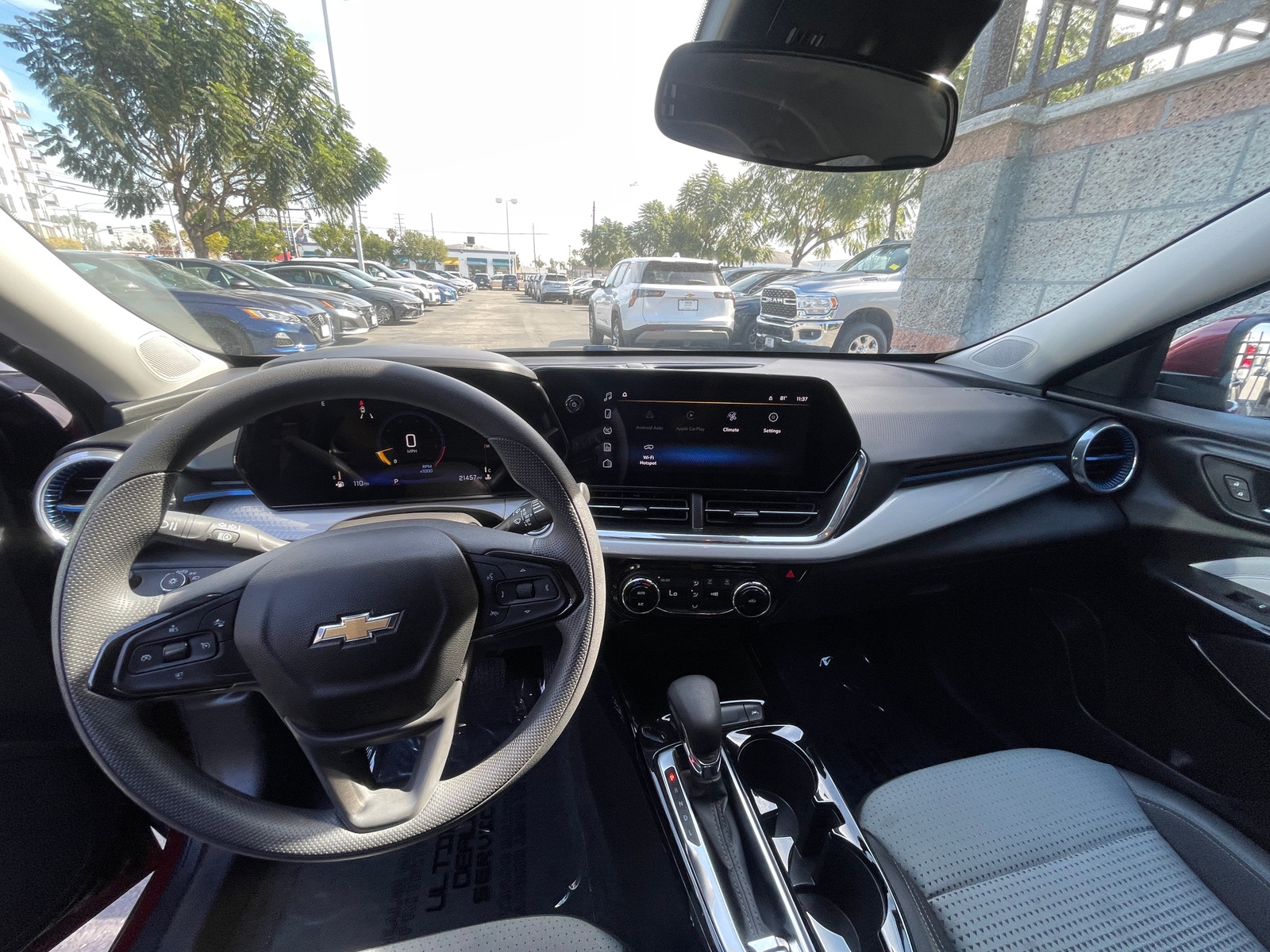 Thumbnail: 2025 Chevrolet Trax - 3