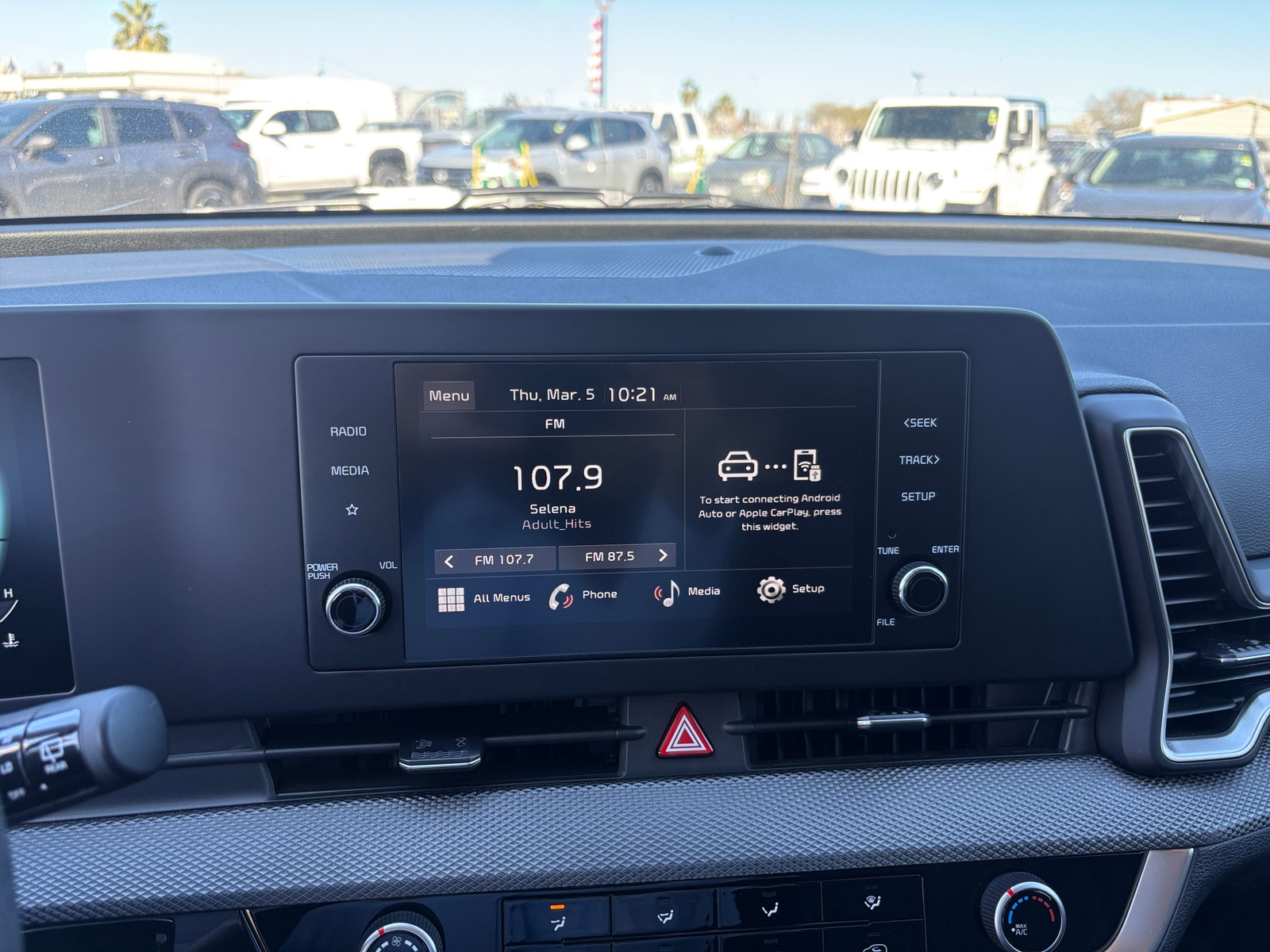 Thumbnail: 2025 Kia Sportage - 4