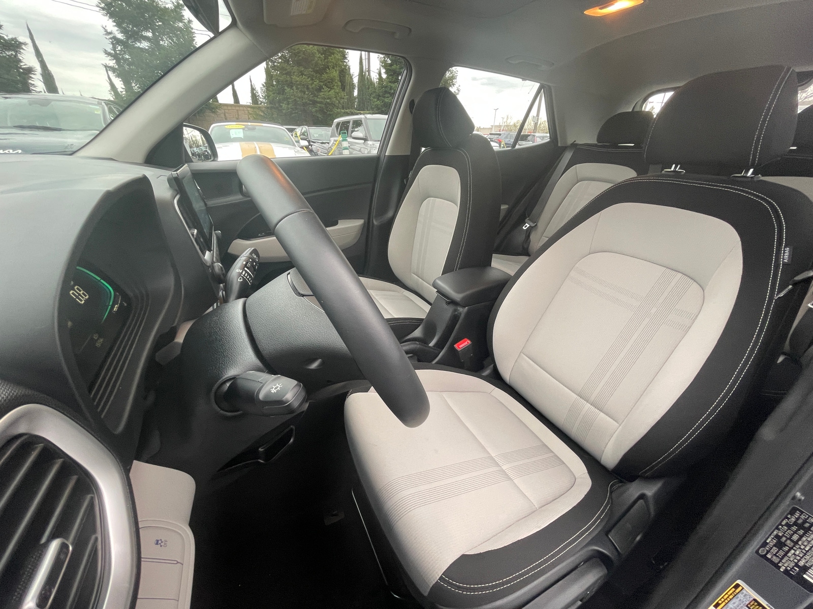 Thumbnail: 2025 Hyundai Venue - 2