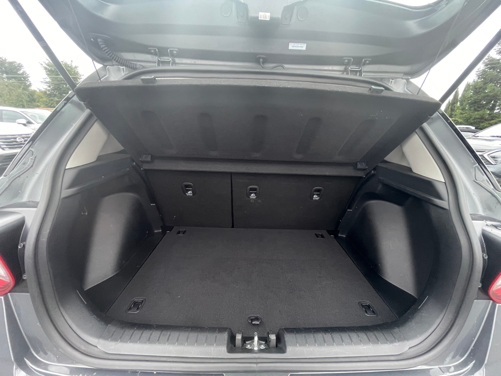 Thumbnail: 2025 Hyundai Venue - 4