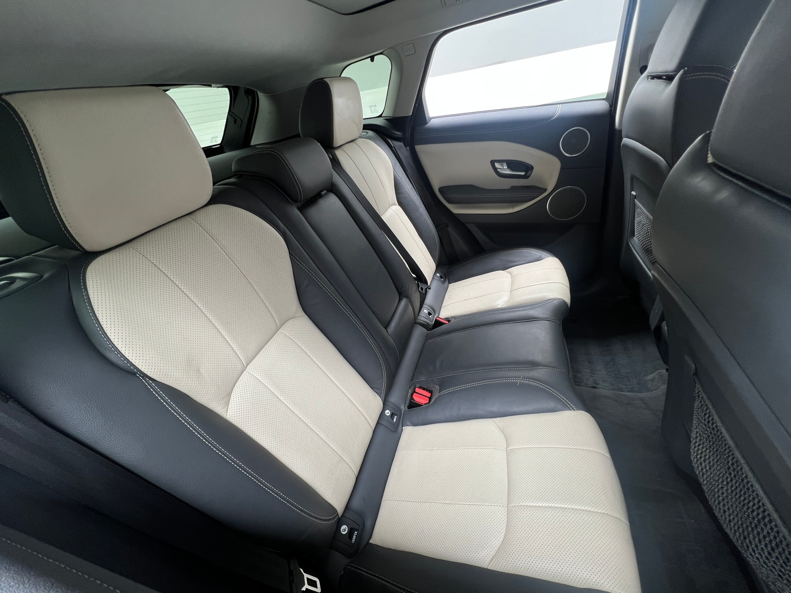 Thumbnail: 2016 Land Rover Range Rover Evoque - 5