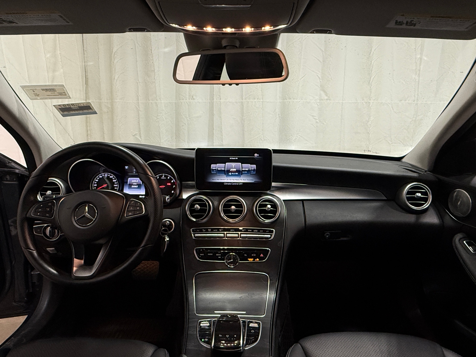 Thumbnail: 2016 Mercedes-Benz C-Class - 2