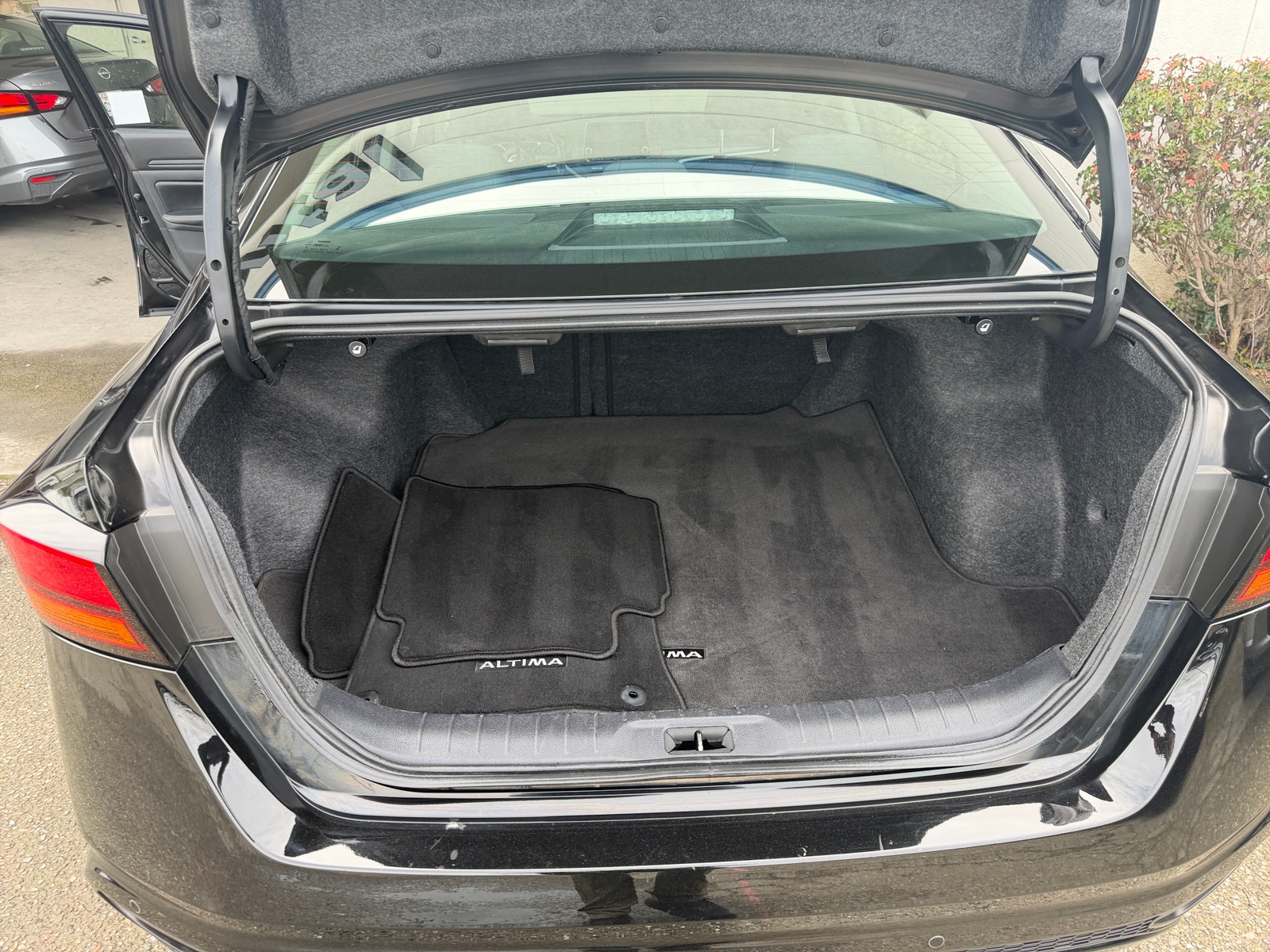 Thumbnail: 2025 Nissan Altima - 6