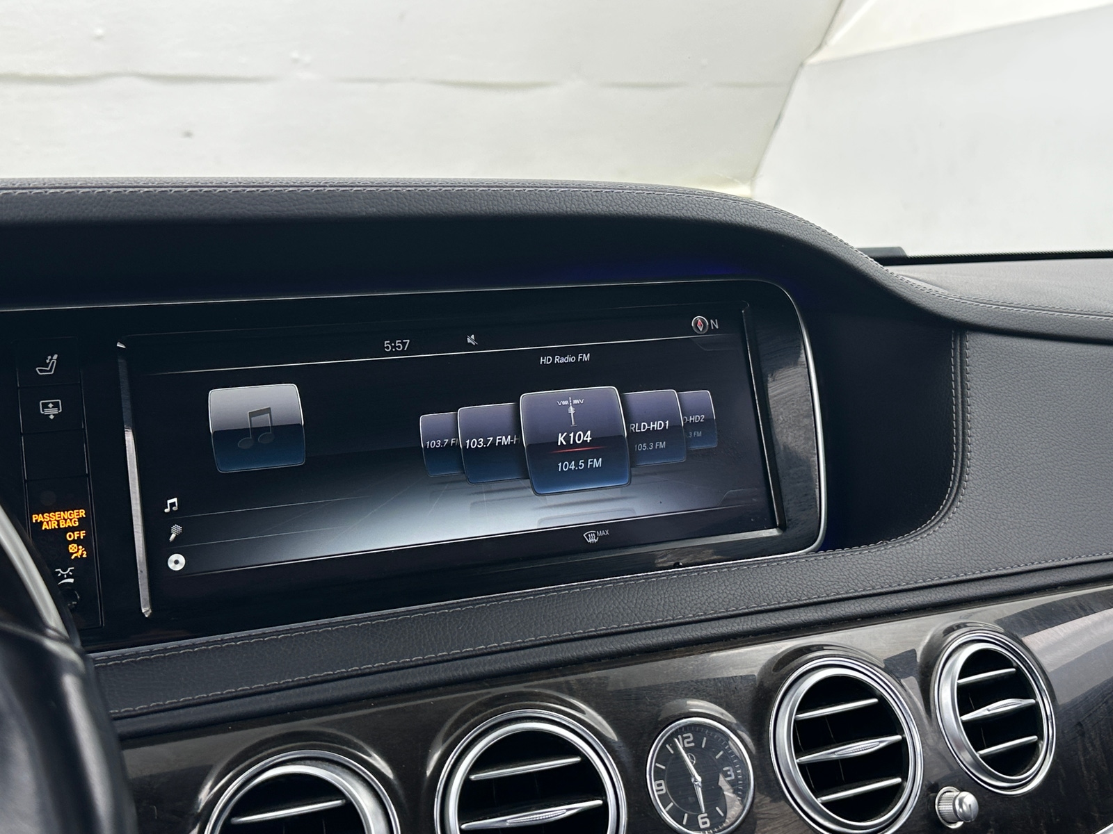 Thumbnail: 2015 Mercedes-Benz S-Class - 3