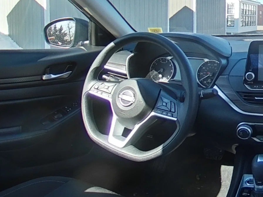 Thumbnail: 2025 Nissan Altima - 4