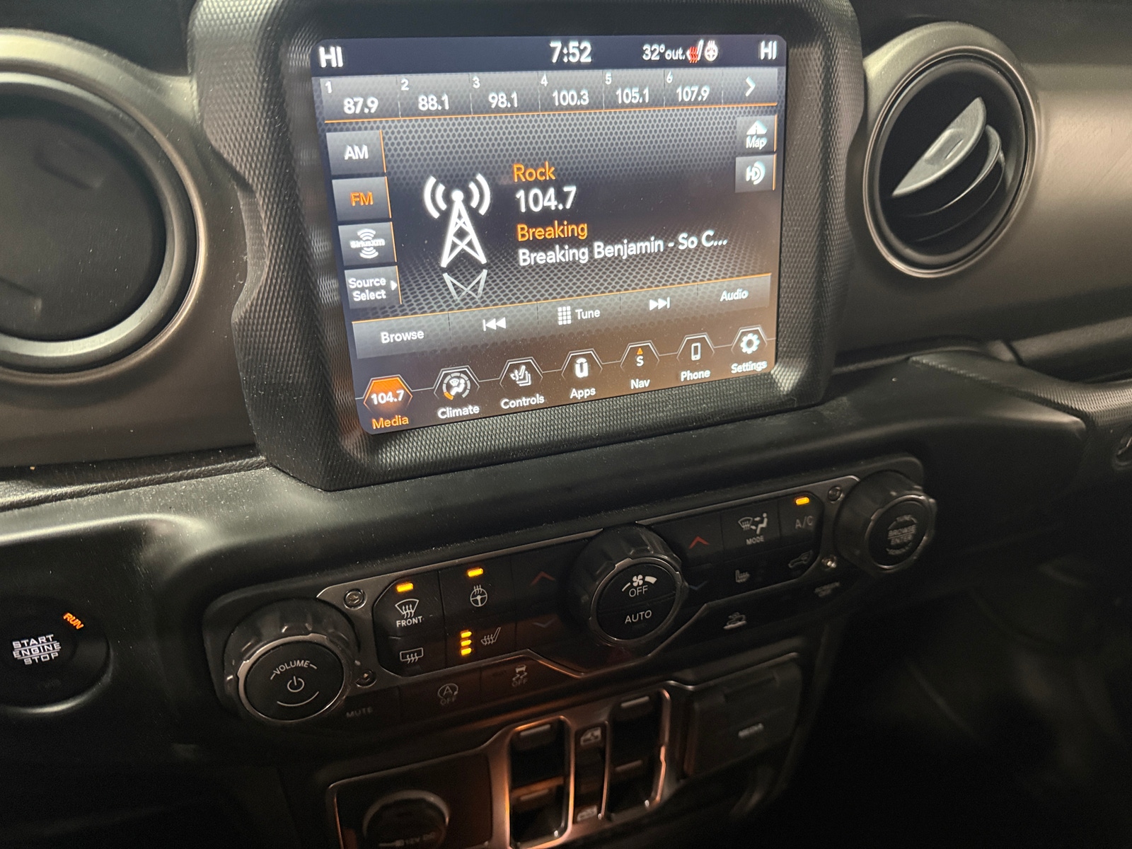 Thumbnail: 2022 Jeep Gladiator - 4