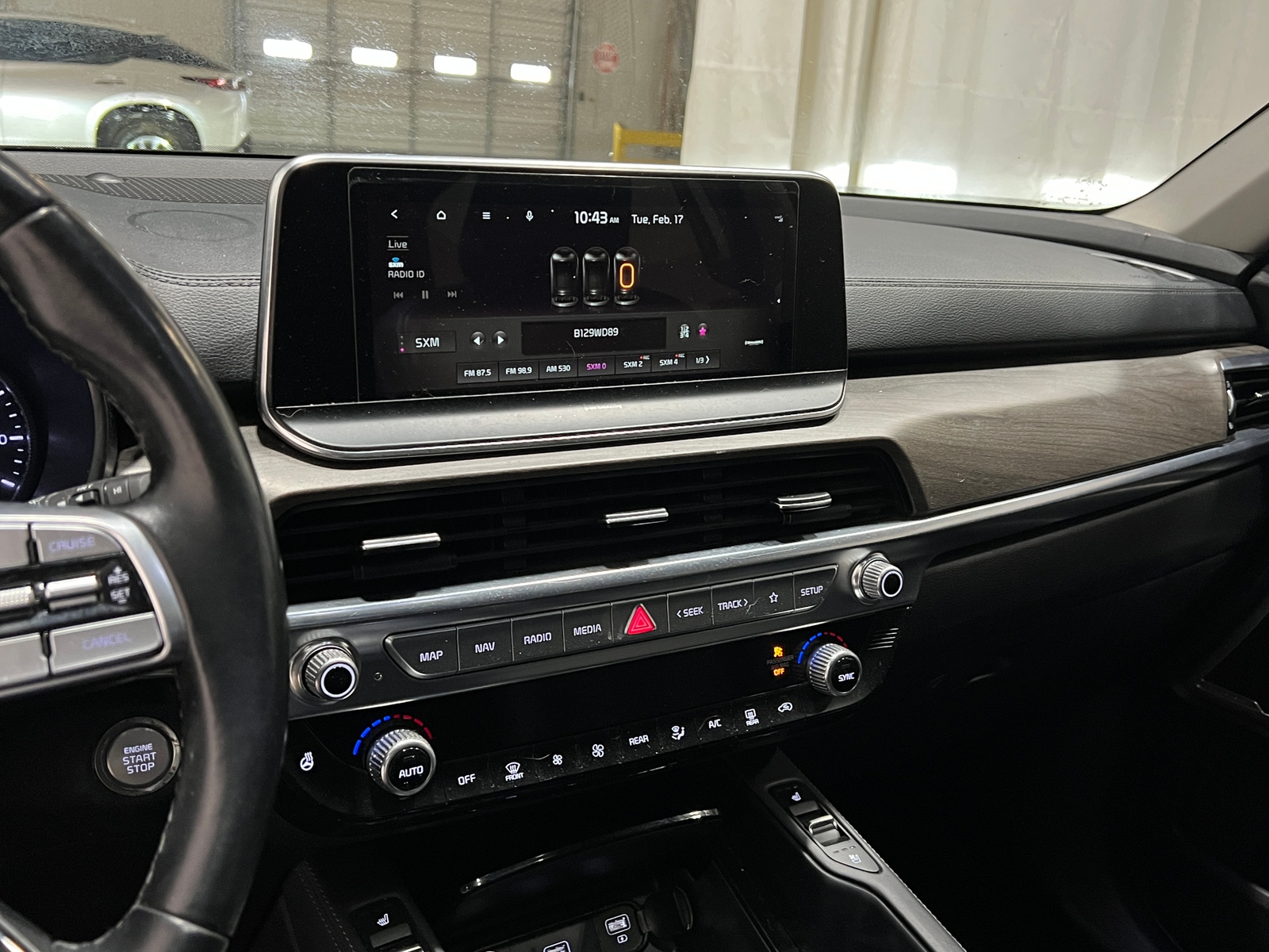 Thumbnail: 2022 Kia Telluride - 3