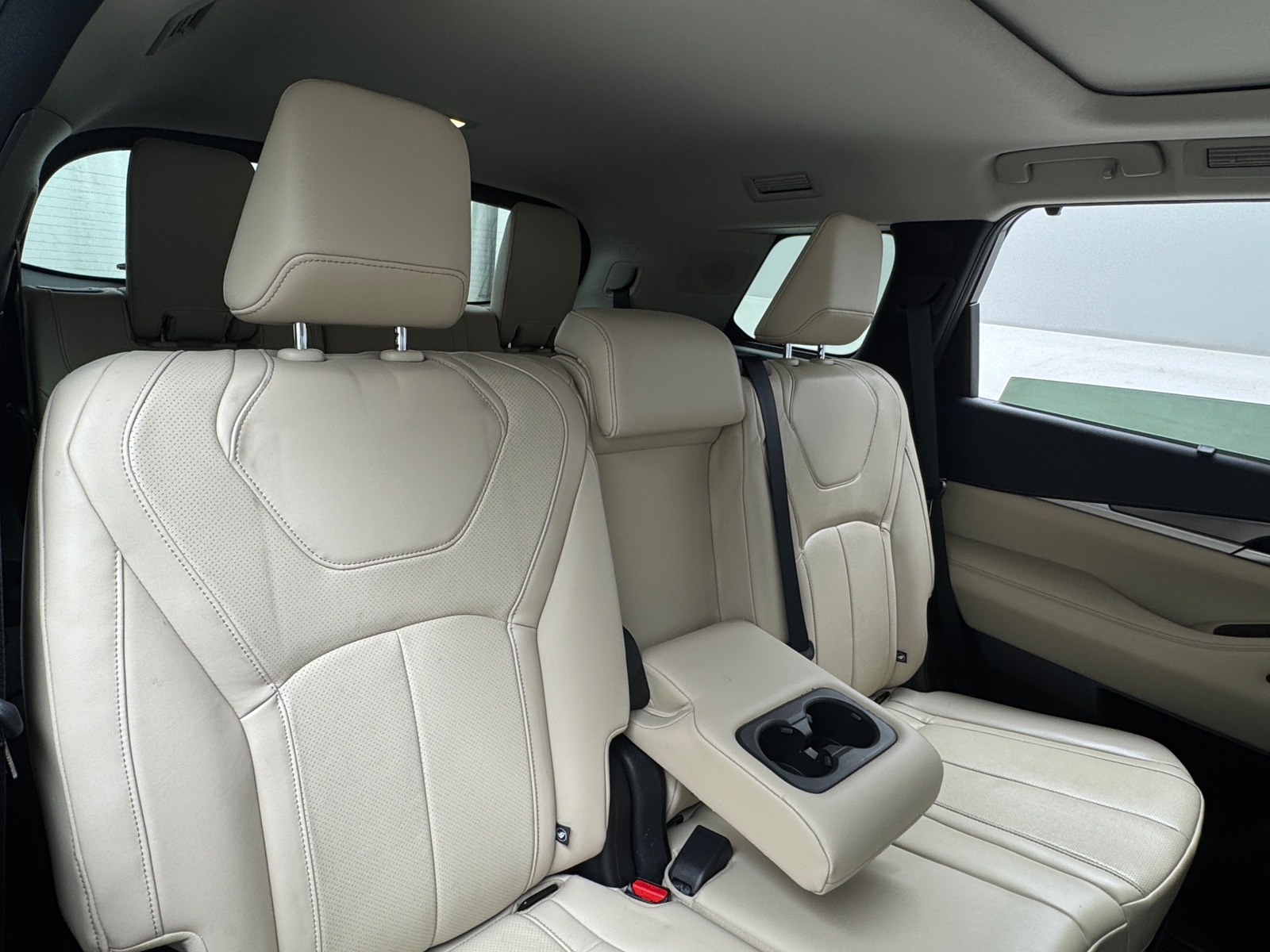 Thumbnail: 2023 INFINITI QX60 - 5