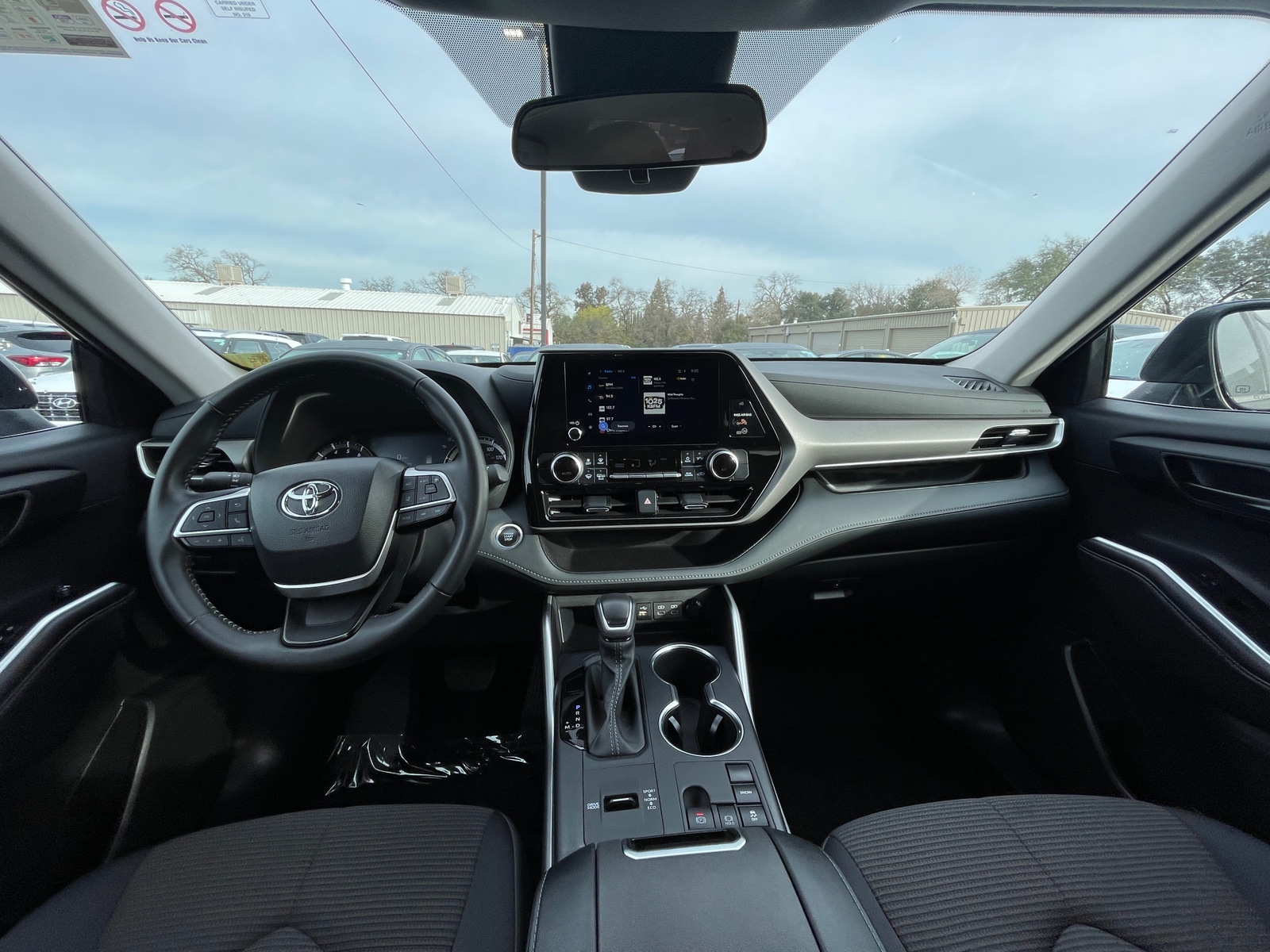 Thumbnail: 2025 Toyota Highlander - 3