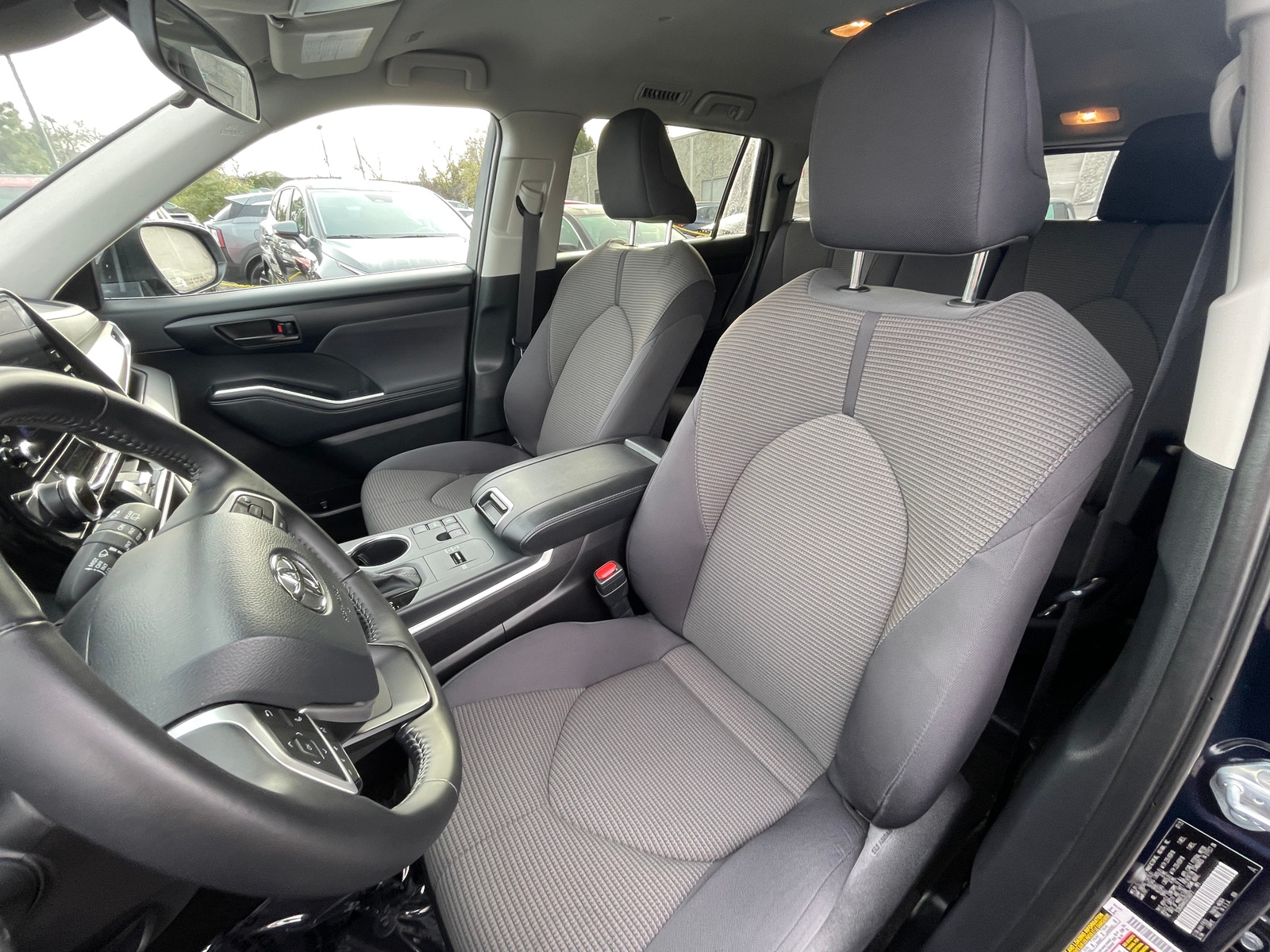 Thumbnail: 2025 Toyota Highlander - 2