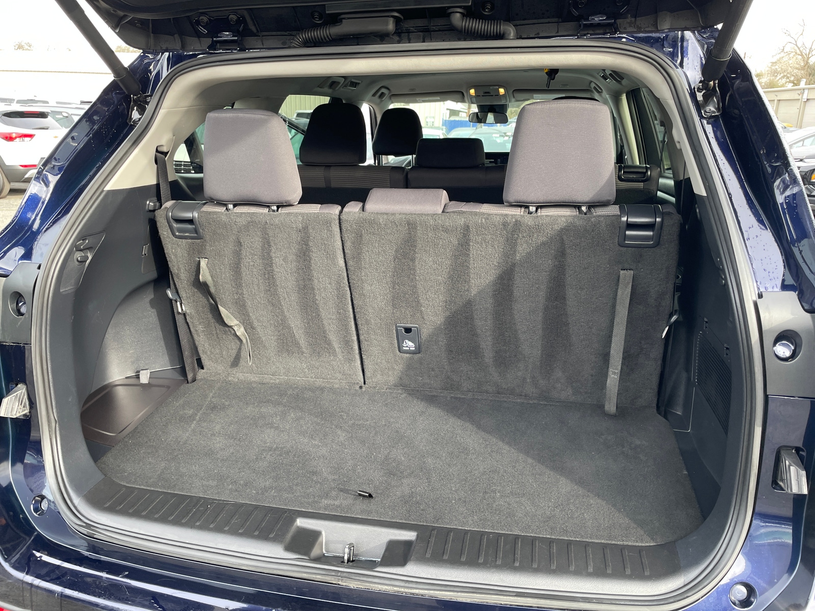 Thumbnail: 2025 Toyota Highlander - 6