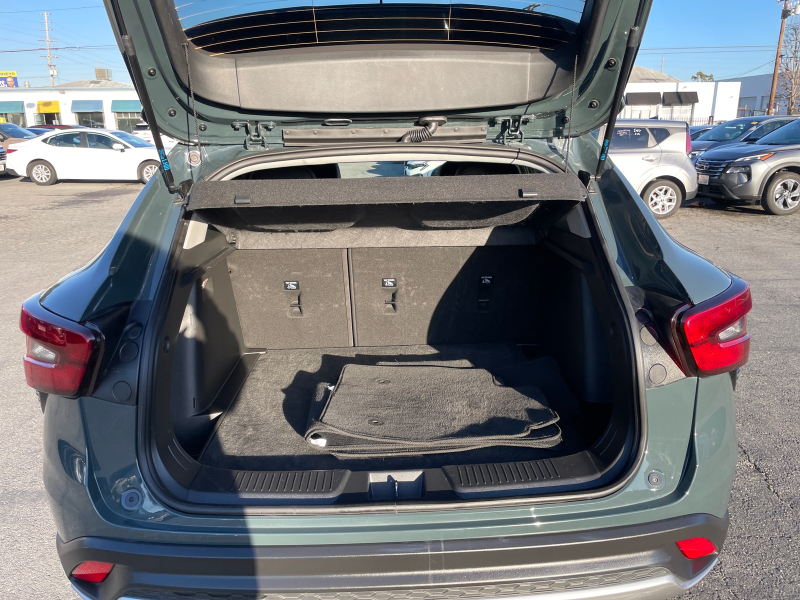 Thumbnail: 2025 Chevrolet Trax - 6