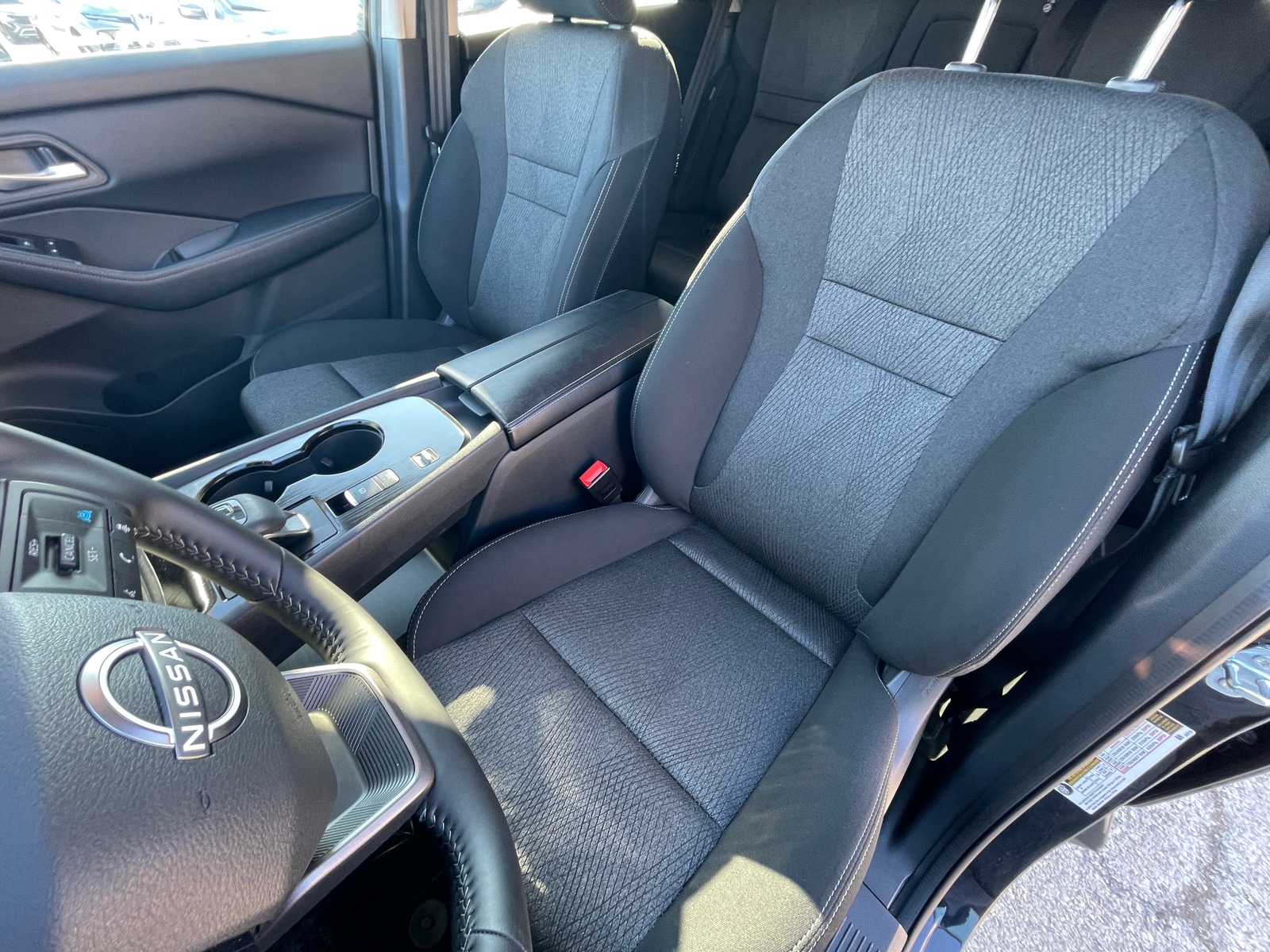 Thumbnail: 2025 Nissan Rogue - 2