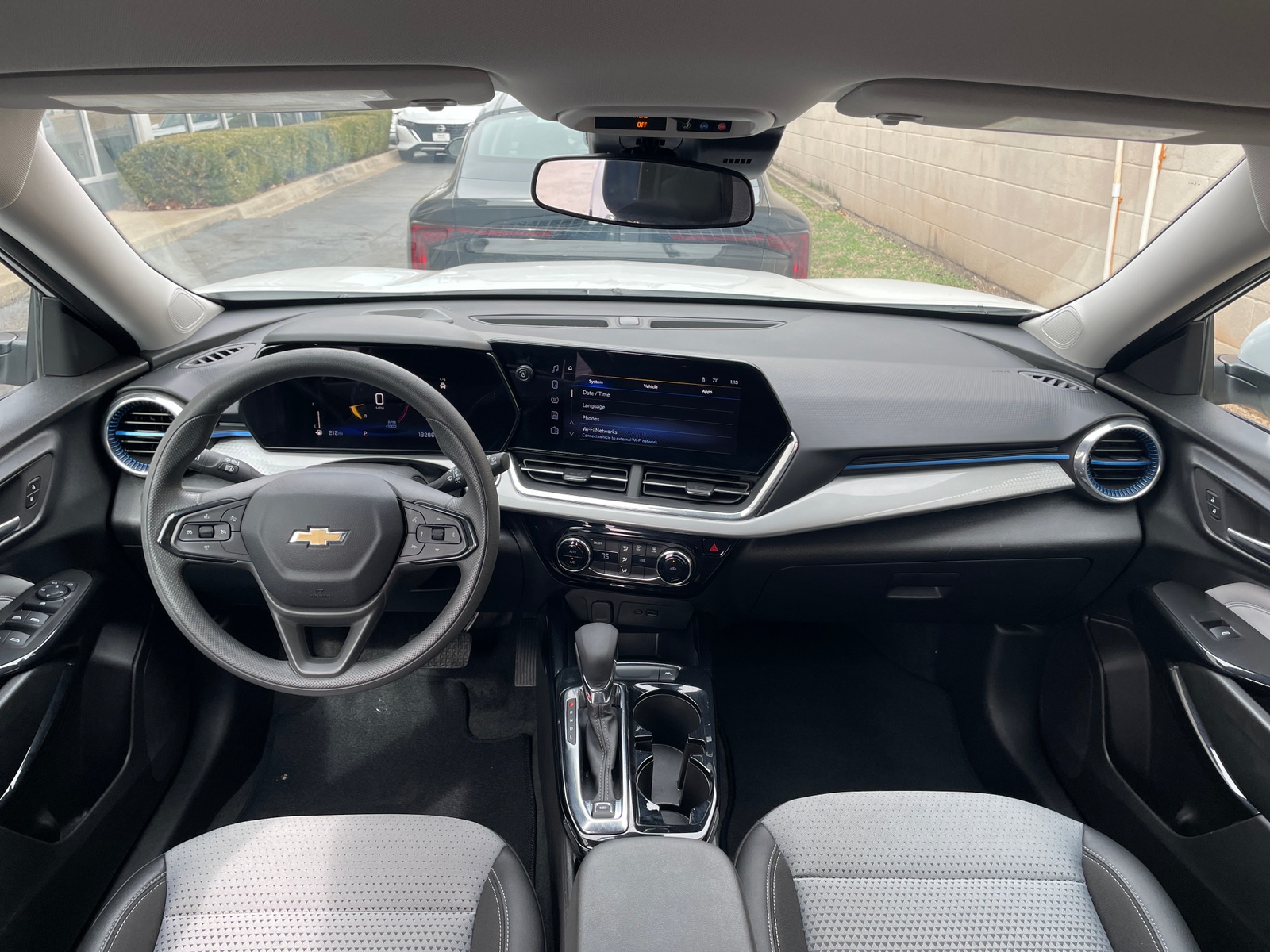 Thumbnail: 2025 Chevrolet Trax - 3