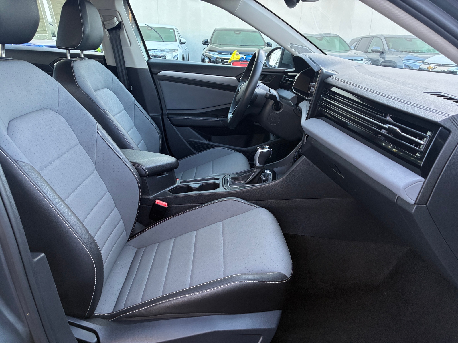 Thumbnail: 2025 Volkswagen Jetta - 2