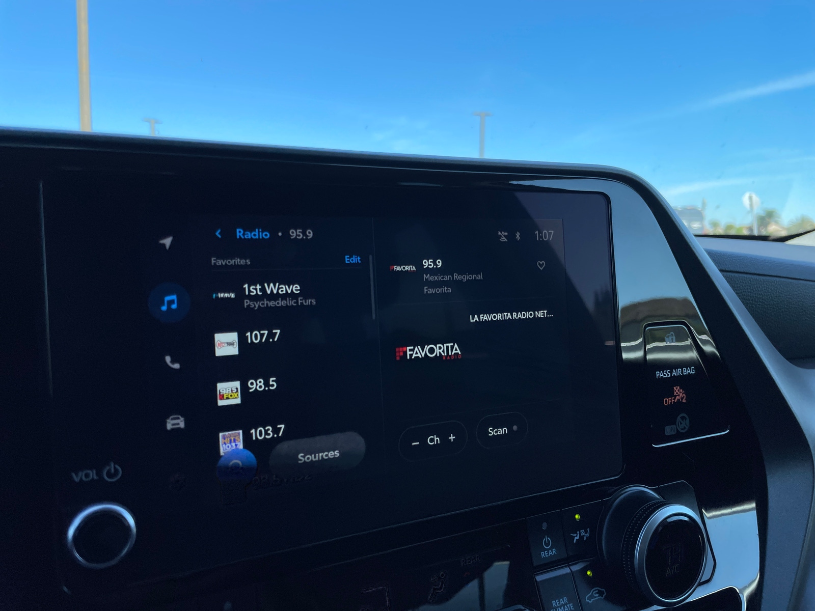 Thumbnail: 2025 Toyota Highlander - 4