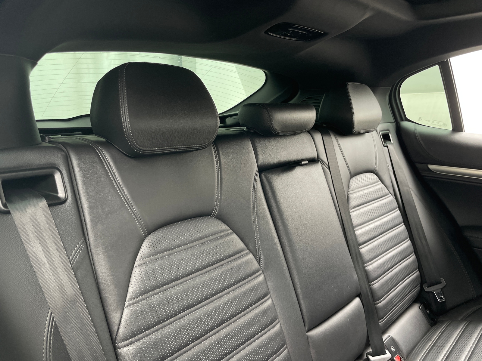 Thumbnail: 2022 Alfa Romeo Stelvio - 5