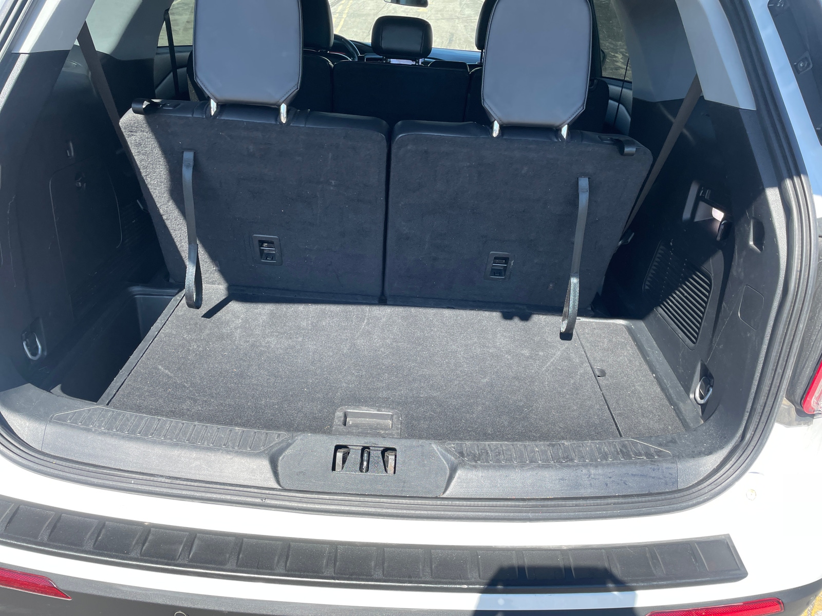 Thumbnail: 2023 Ford Explorer - 6