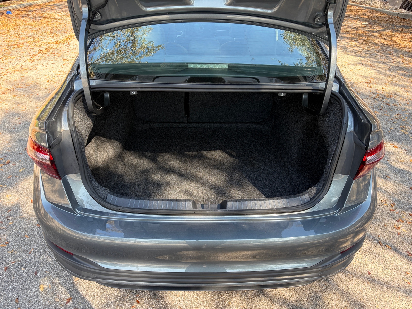 Thumbnail: 2025 Volkswagen Jetta - 4