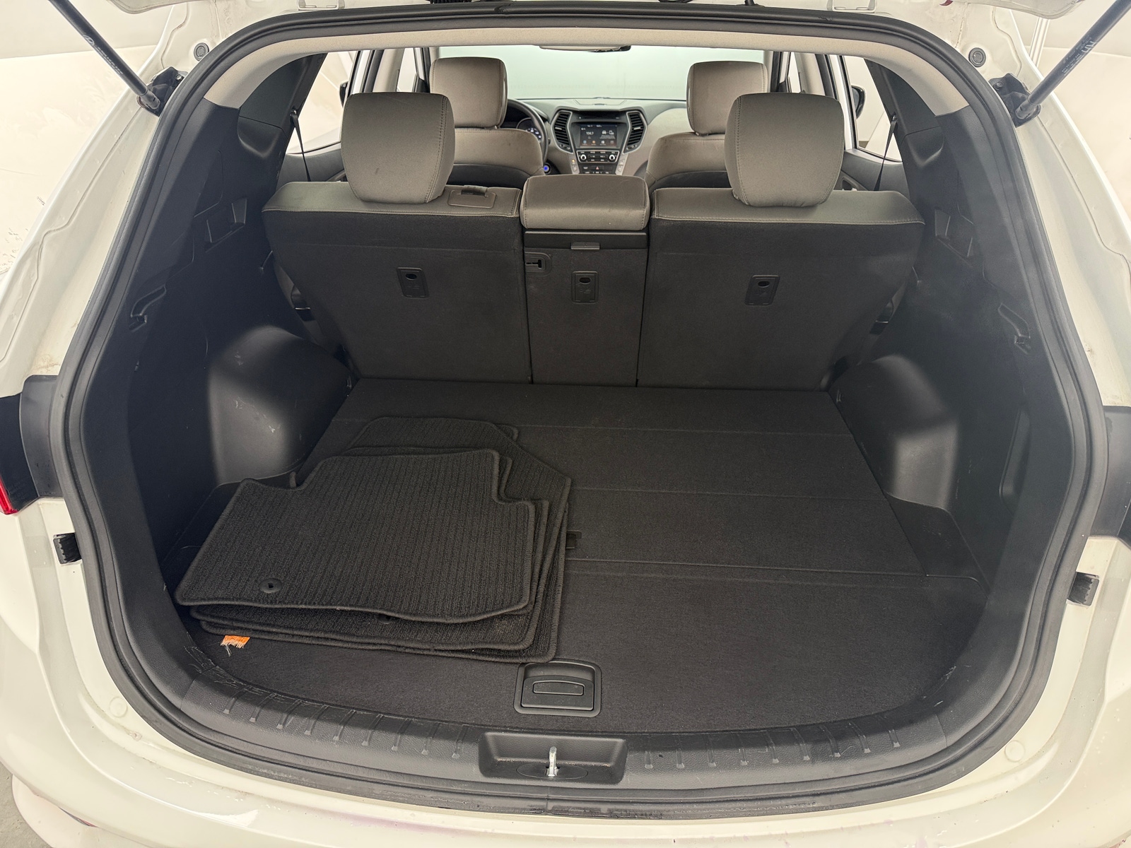 Thumbnail: 2018 Hyundai Santa Fe - 7