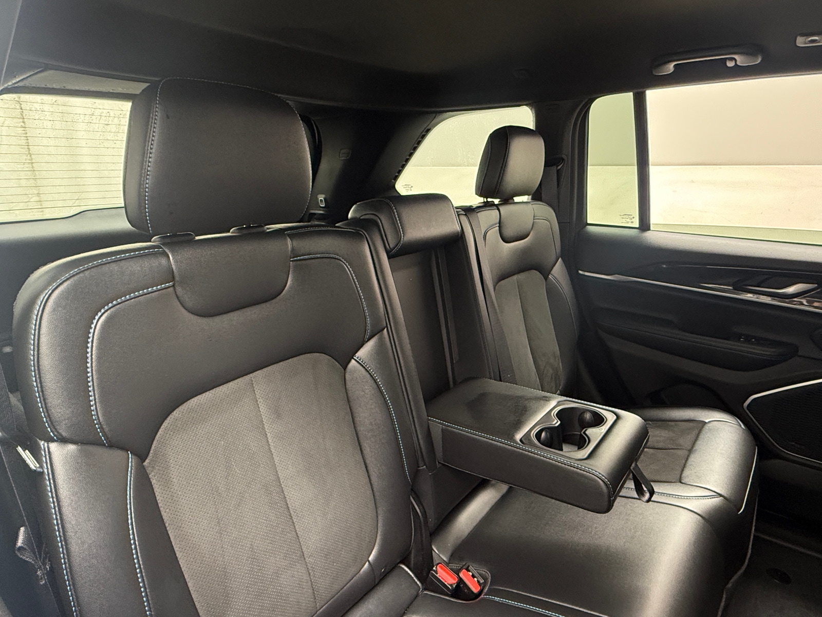 Thumbnail: 2022 Jeep Grand Cherokee - 5