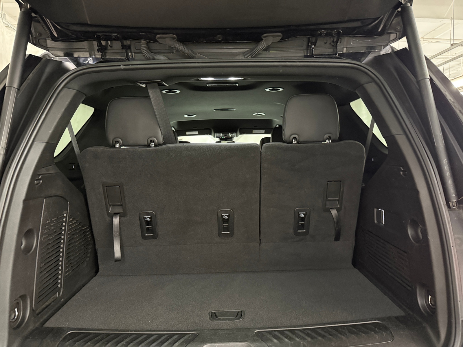 Thumbnail: 2024 Chevrolet Tahoe - 6