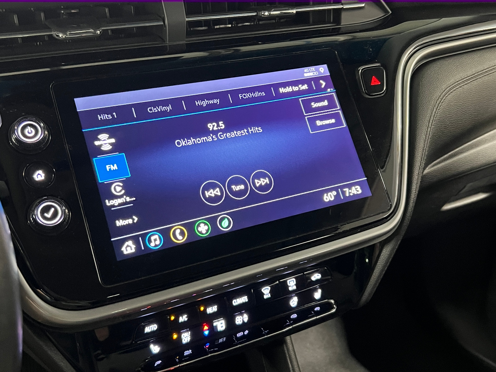 Thumbnail: 2022 Chevrolet Bolt EV - 4