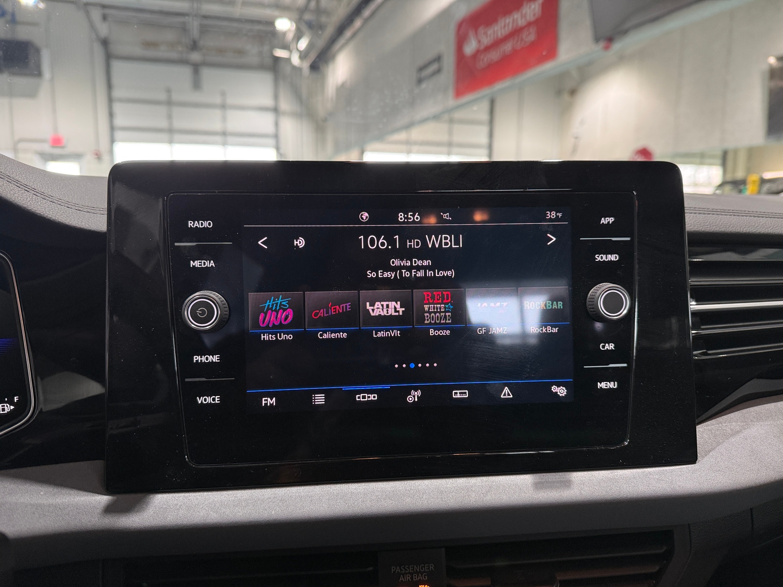 Thumbnail: 2025 Volkswagen Jetta - 3