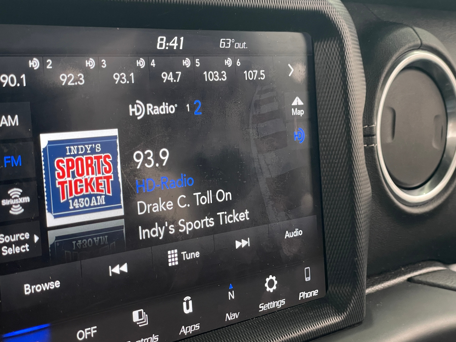 Thumbnail: 2020 Jeep Gladiator - 3