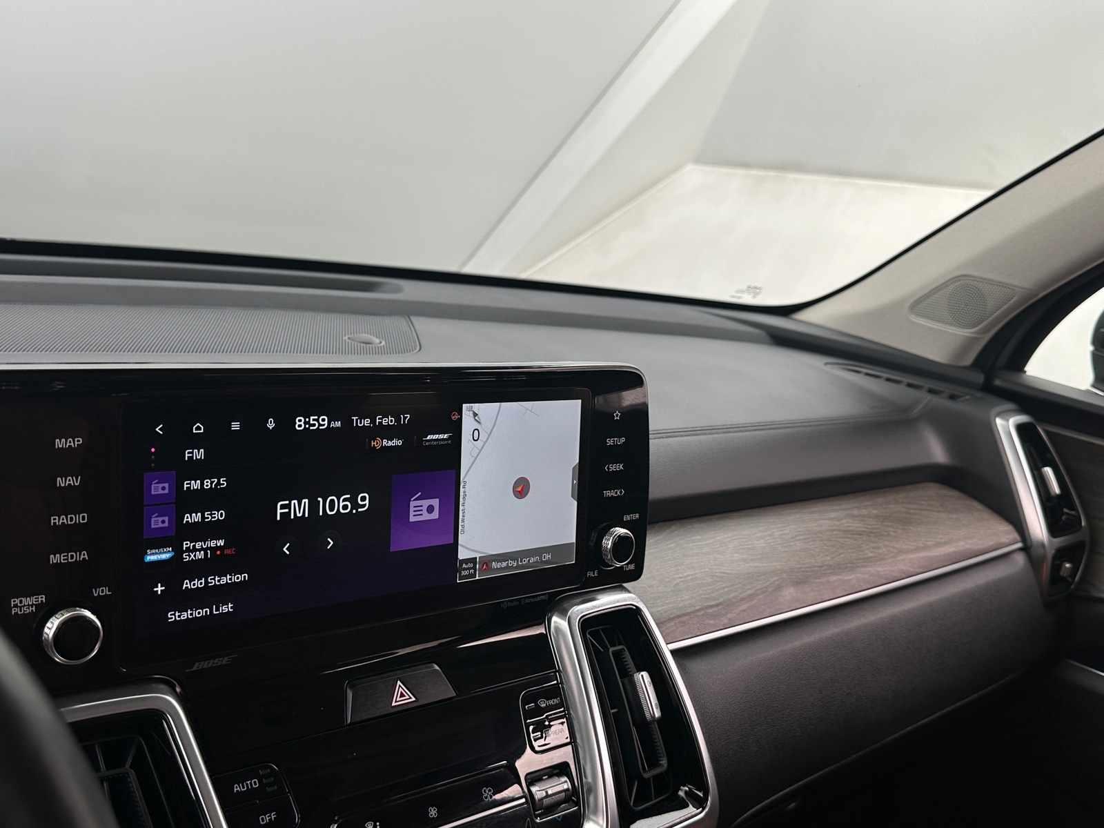 Thumbnail: 2023 Kia Sorento - 3