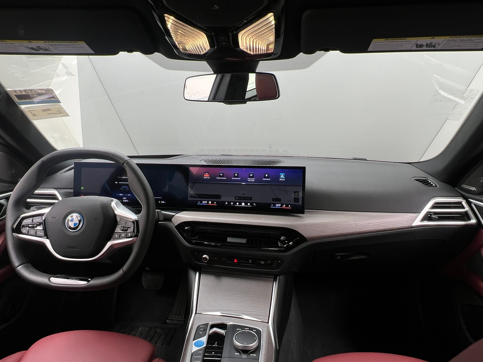 Thumbnail: 2025 BMW i4 - 2