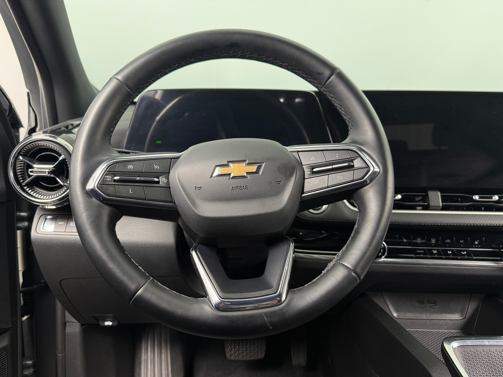 Thumbnail: 2025 Chevrolet Equinox - 5